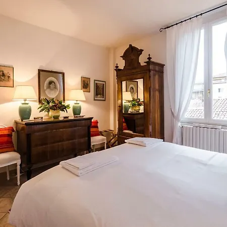 Apartament Lupari Apartment, Palazzo Storico Sotto Le Due Torri