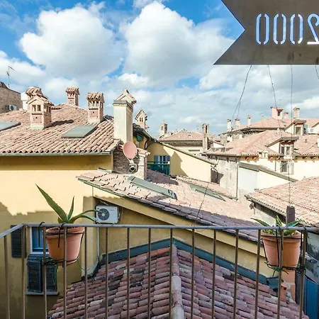 Lupari Apartment, Palazzo Storico Sotto Le Due Torri Apartament